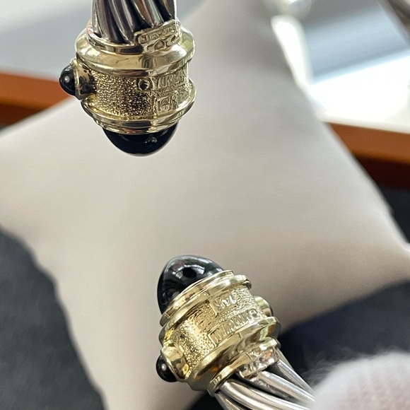 David Yurman 10mm Renaissance Cable Cuff with Black Onyx-Small - Picture 9 of 10